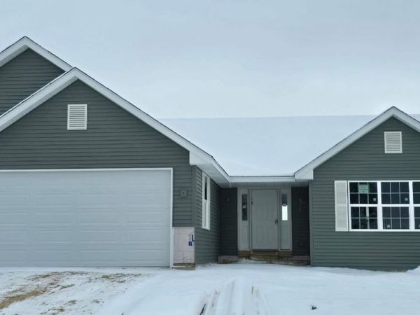 1549 Hawks Pass, Beloit, WI 53511