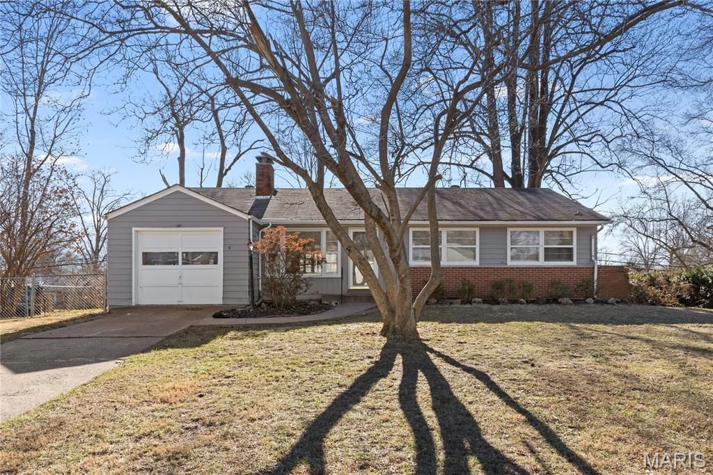 8 Drummond Drive, Saint Louis, MO 63135 Main Photo