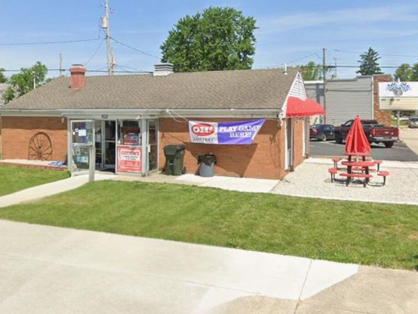 102 W Crocker Street, Bradner, OH 43406