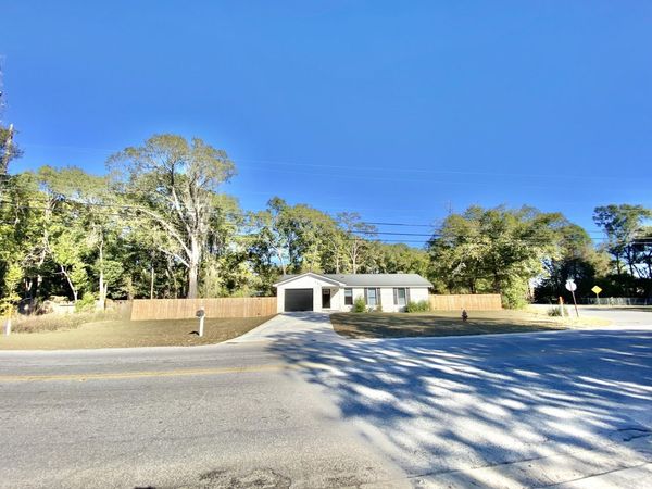 795 Bay Street, Crestview, FL 32536