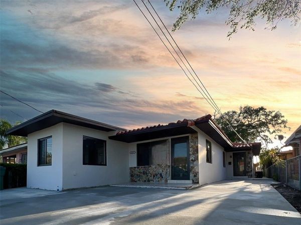 2620 SW 32nd Ave, Miami, FL 33133