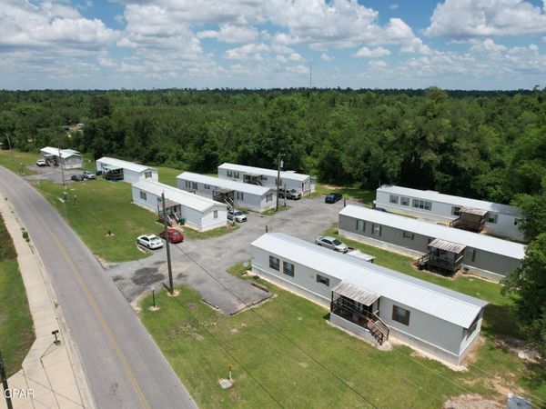 2768 Panhandle Road , Marianna, FL 32446