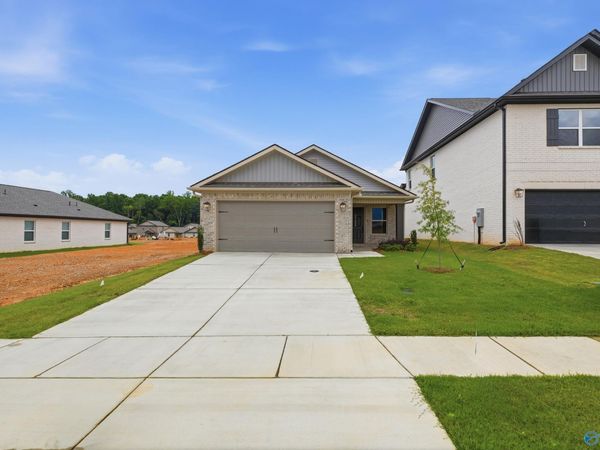 27980 Devvenshire Drive, Harvest, AL 35749