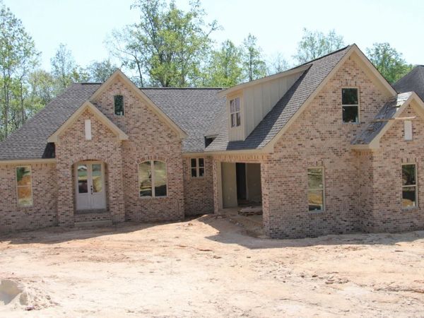 48 Buckskin Dr., Hattiesburg, MS 39402