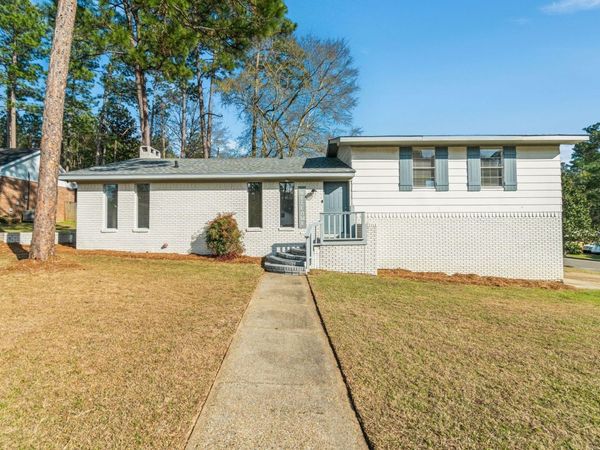 44 Sharmont Dr, Hattiesburg, MS 39402