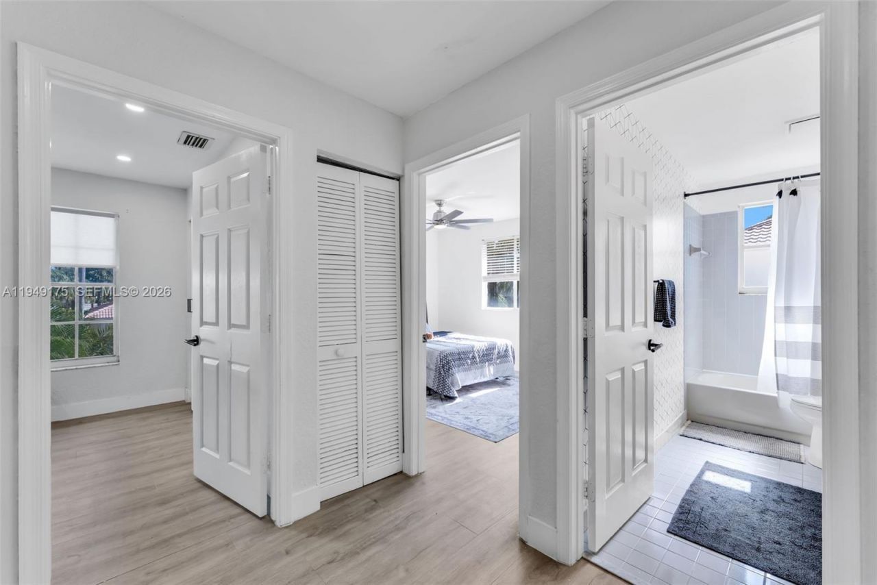 590 SW 178th Way, Pembroke Pines, FL 33029 Photo