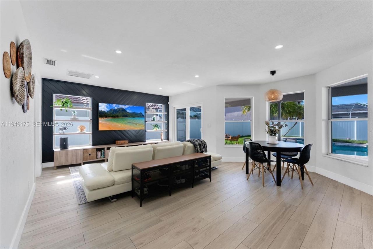 590 SW 178th Way, Pembroke Pines, FL 33029 Photo