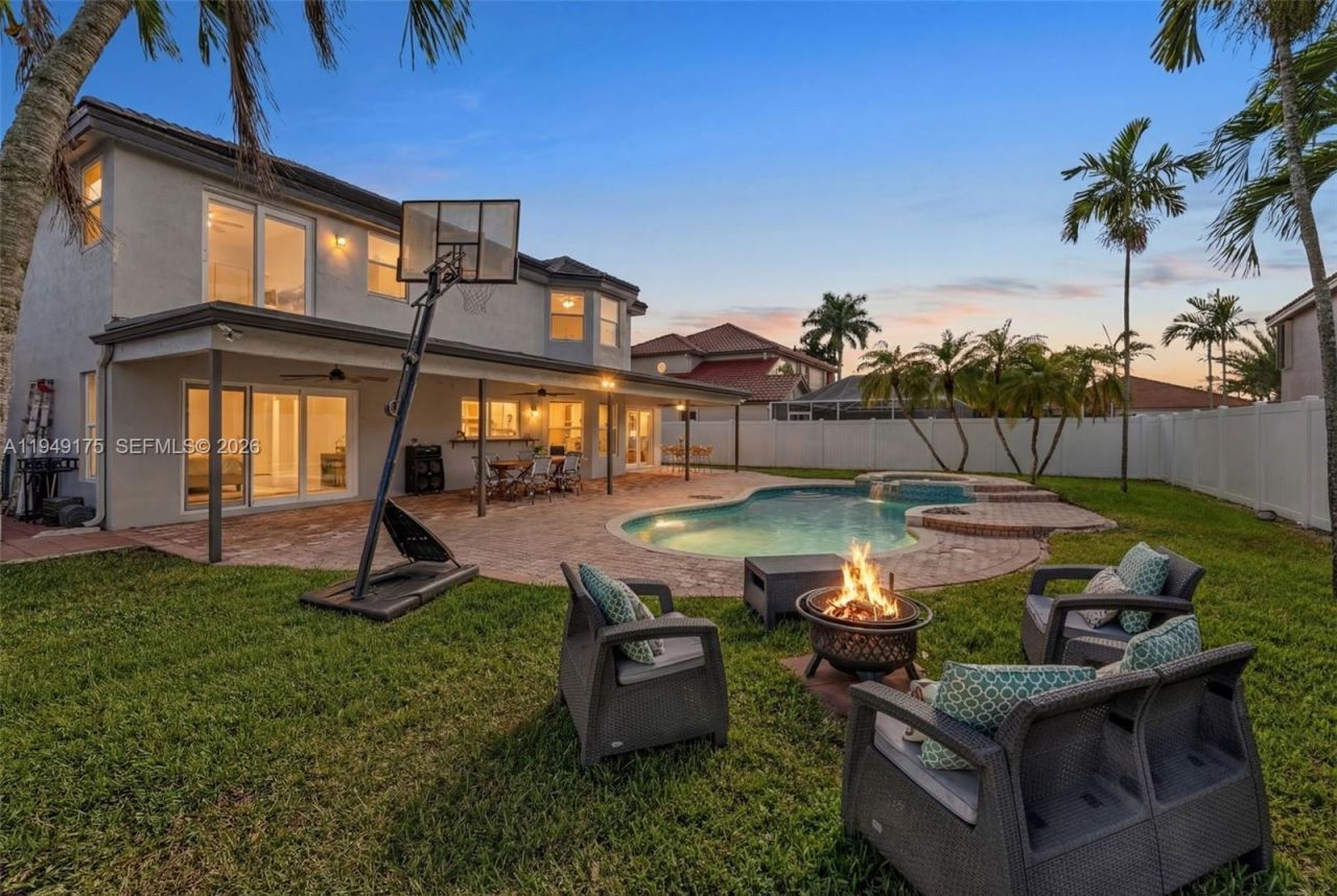 590 SW 178th Way, Pembroke Pines, FL 33029 Photo