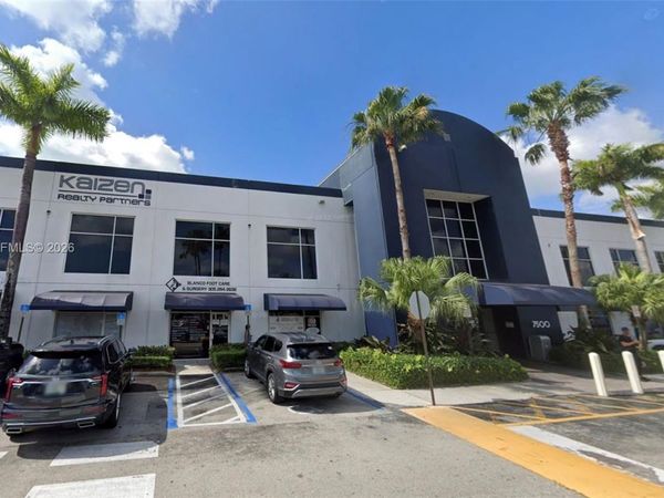 7500 NW 25th St, Unit 112, Miami, FL 33122