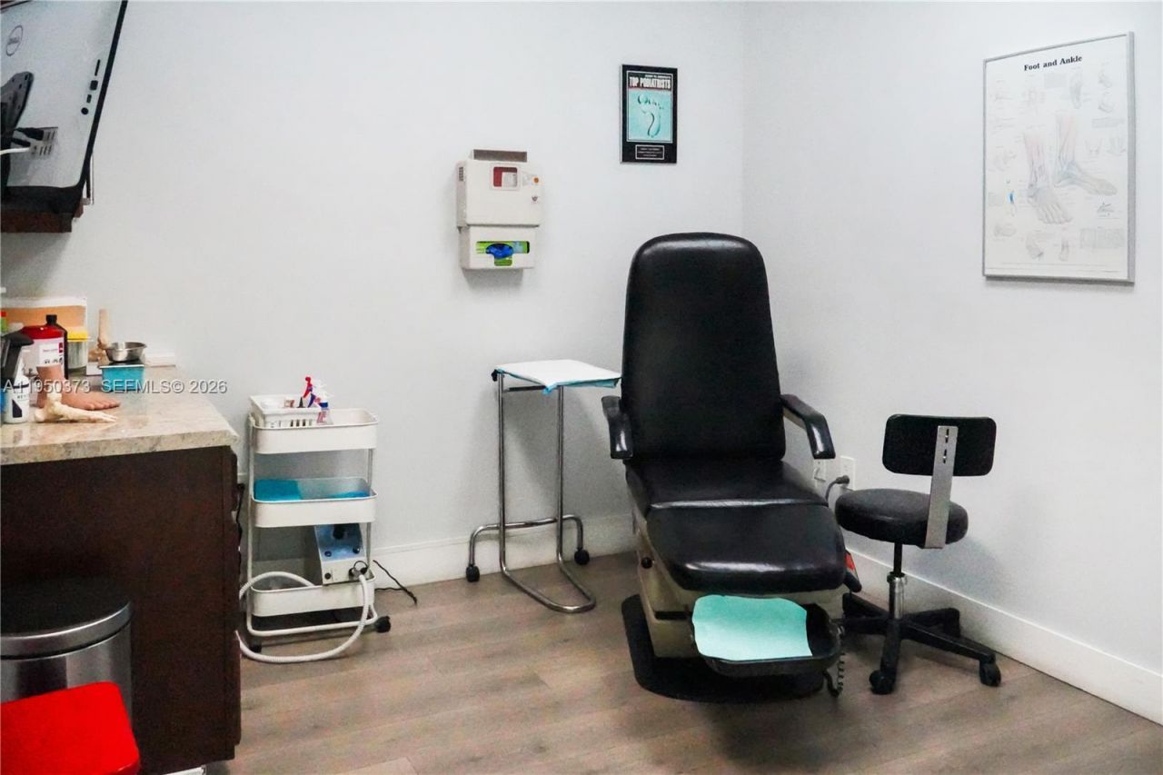 7500 NW 25th St, Unit 112, Miami, FL 33122 Photo