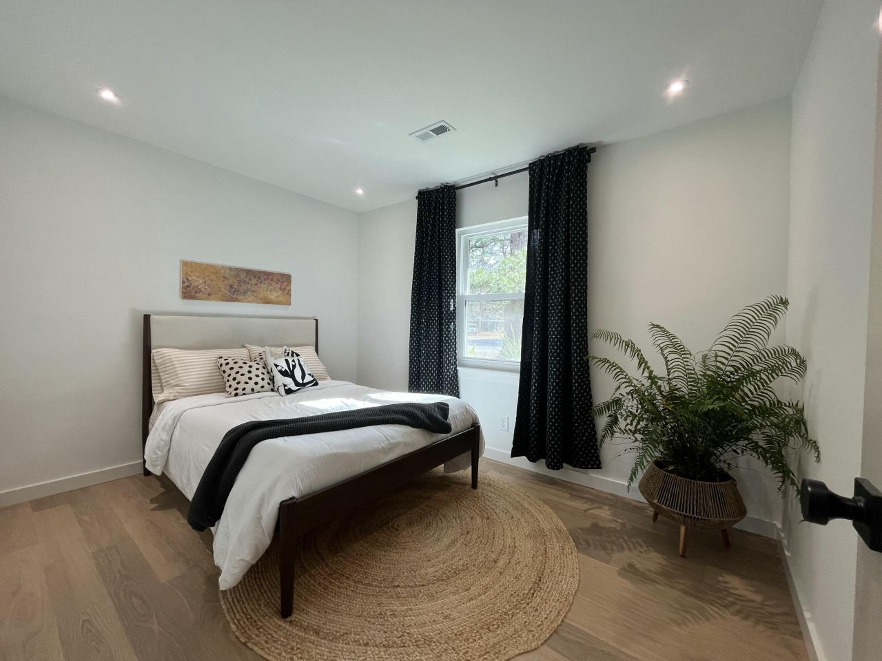 3304 Barnes Drive Photo 9