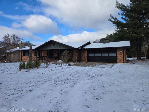 11914 DAVISBURG Road, Springfield Twp, MI 48350