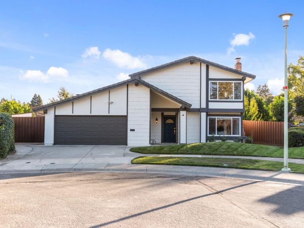 14 Morningsun Ct, Sacramento, CA 95831