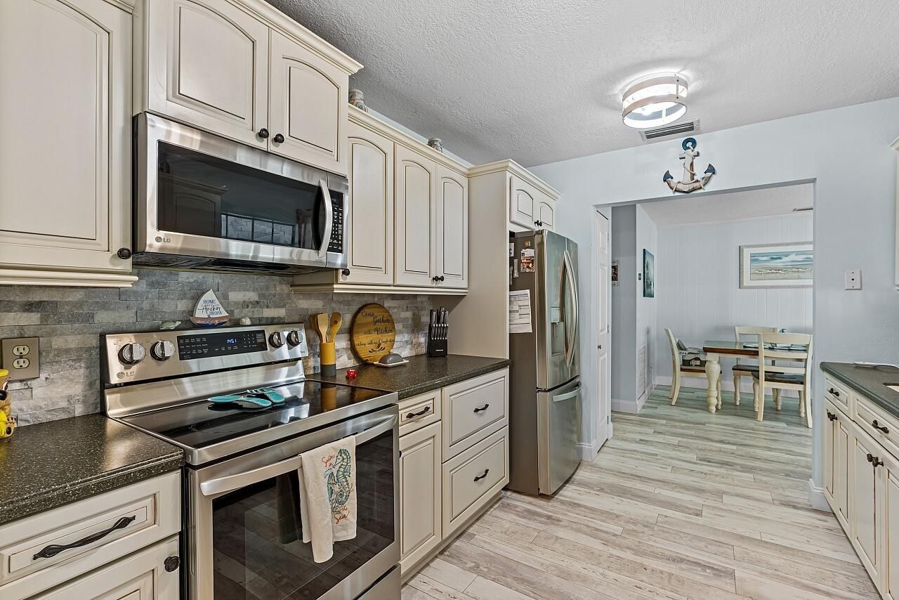 2801 Grove Drive, Fort Pierce, FL 34981 Photo