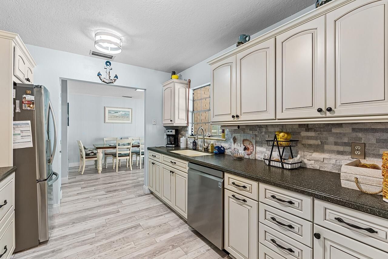 2801 Grove Drive, Fort Pierce, FL 34981 Photo