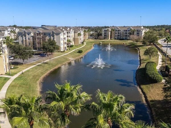 7801 POINT MEADOWS Drive, Unit 2302, Jacksonville, FL 32256