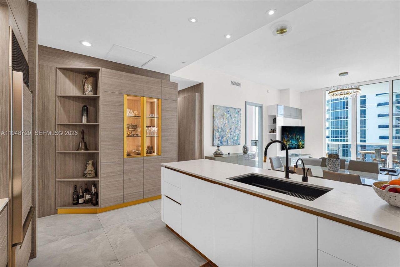 16001 Collins Ave, Unit 3402, Sunny Isles Beach, FL 33160 Photo