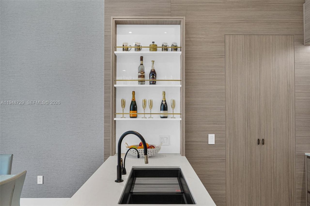 16001 Collins Ave, Unit 3402, Sunny Isles Beach, FL 33160 Photo