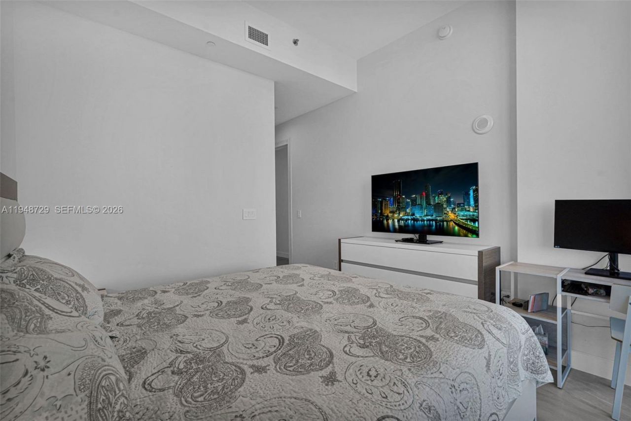 16001 Collins Ave, Unit 3402, Sunny Isles Beach, FL 33160 Photo