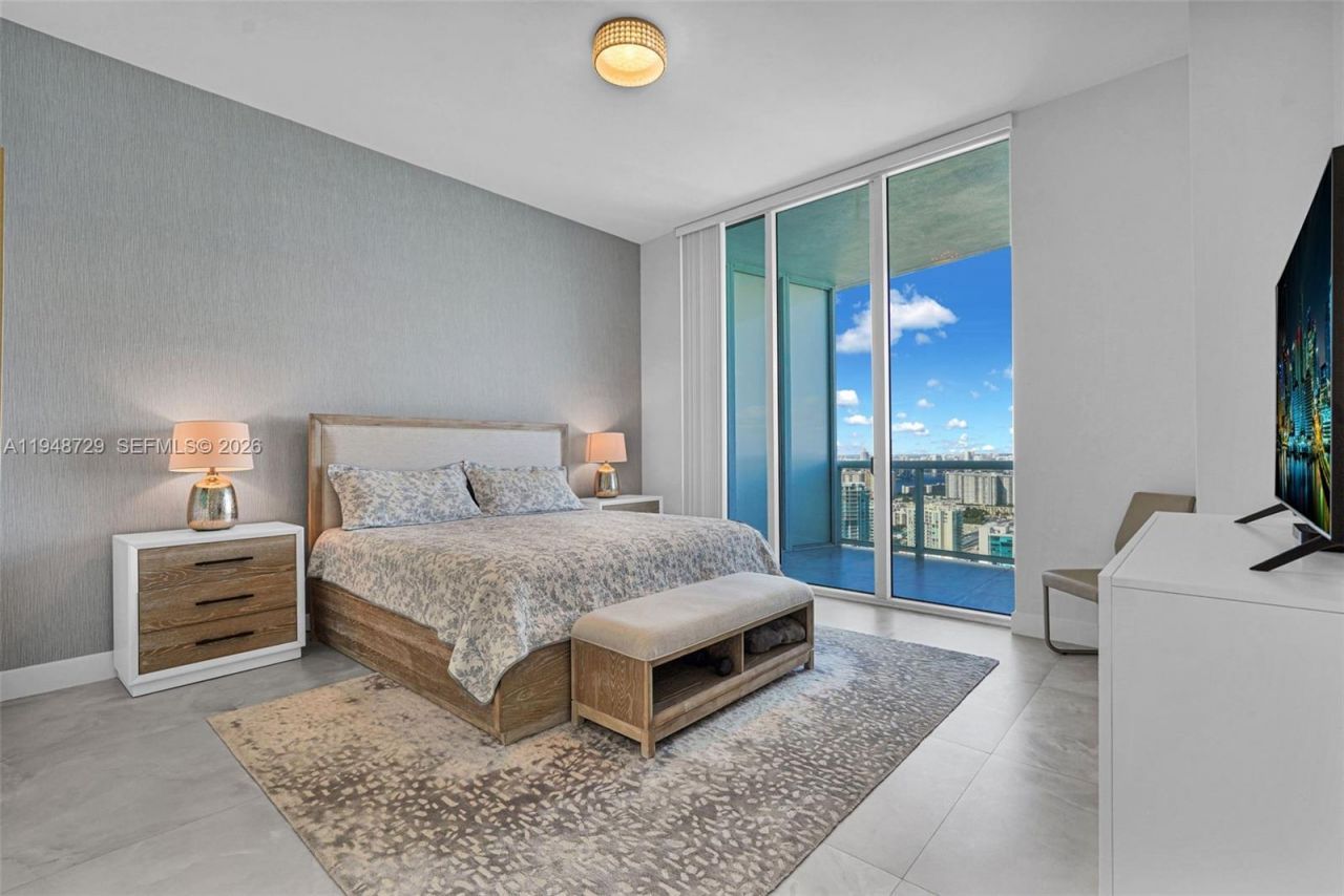 16001 Collins Ave, Unit 3402, Sunny Isles Beach, FL 33160 Photo