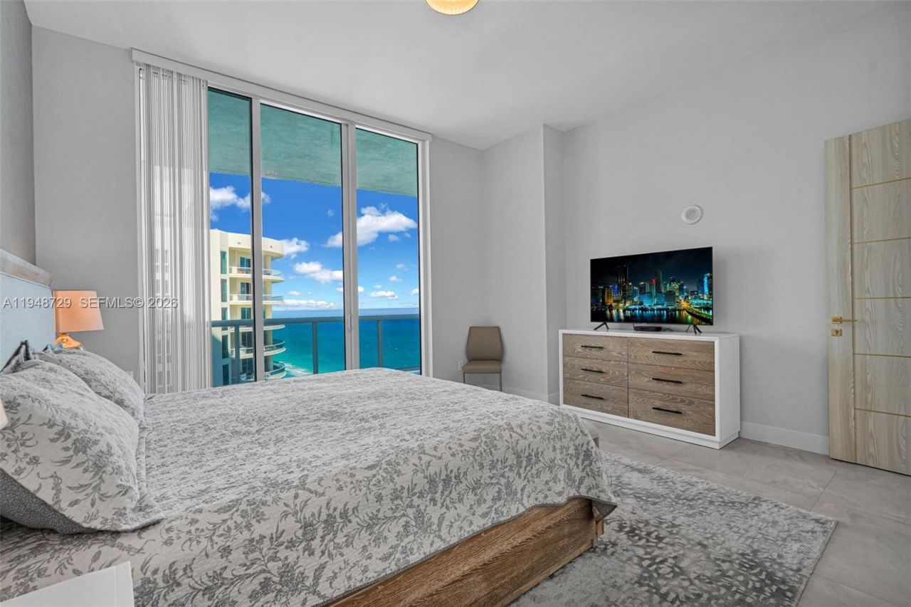 16001 Collins Ave, Unit 3402, Sunny Isles Beach, FL 33160 Photo