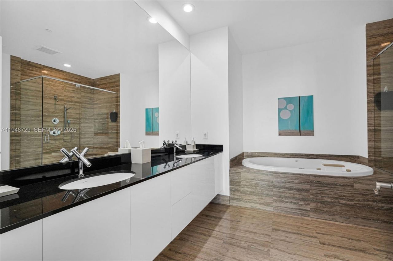 16001 Collins Ave, Unit 3402, Sunny Isles Beach, FL 33160 Photo