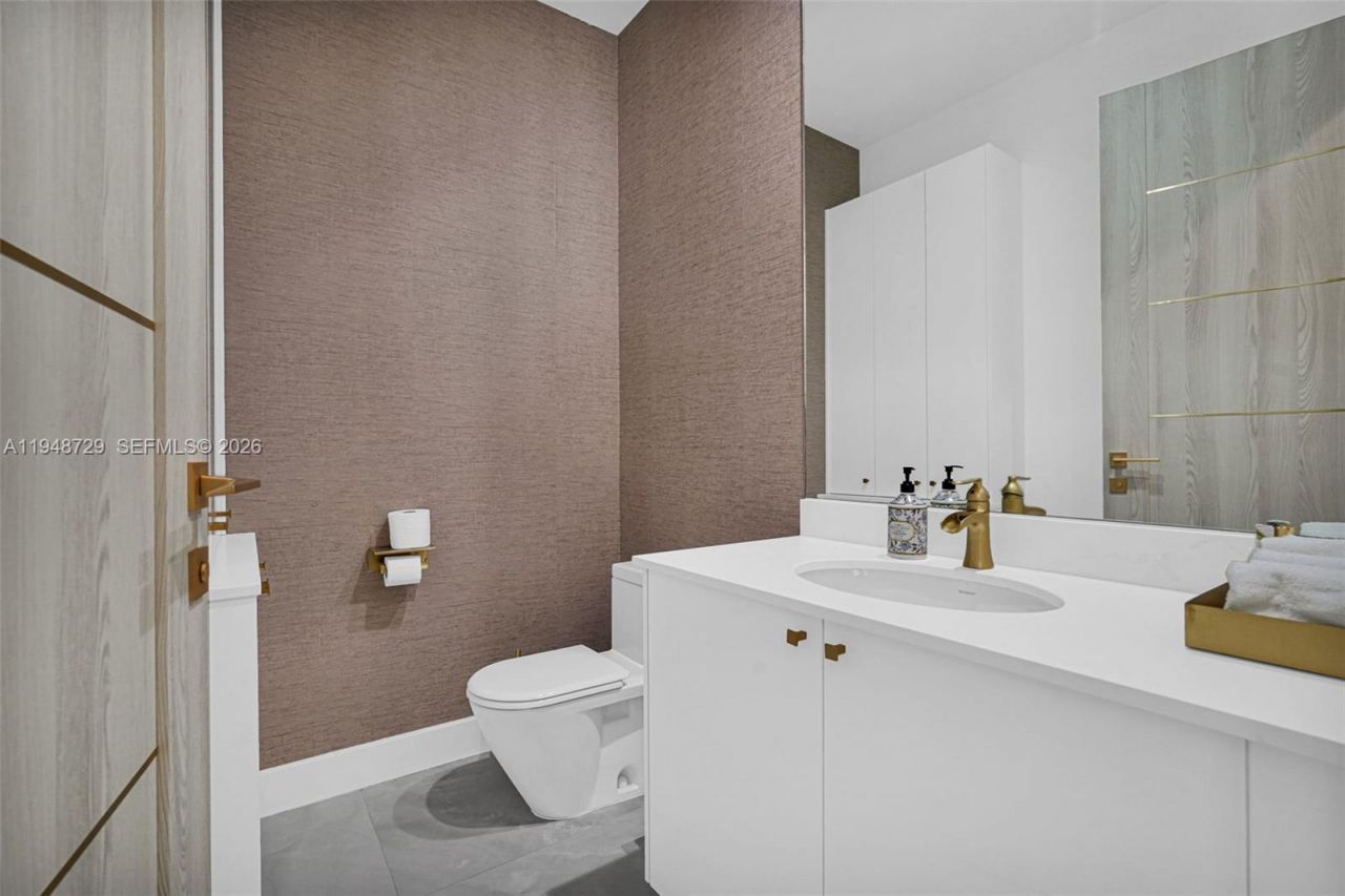 16001 Collins Ave, Unit 3402, Sunny Isles Beach, FL 33160 Photo