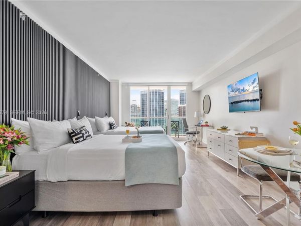2889 Mcfarlane Rd, Unit 1409, Miami, FL 33133