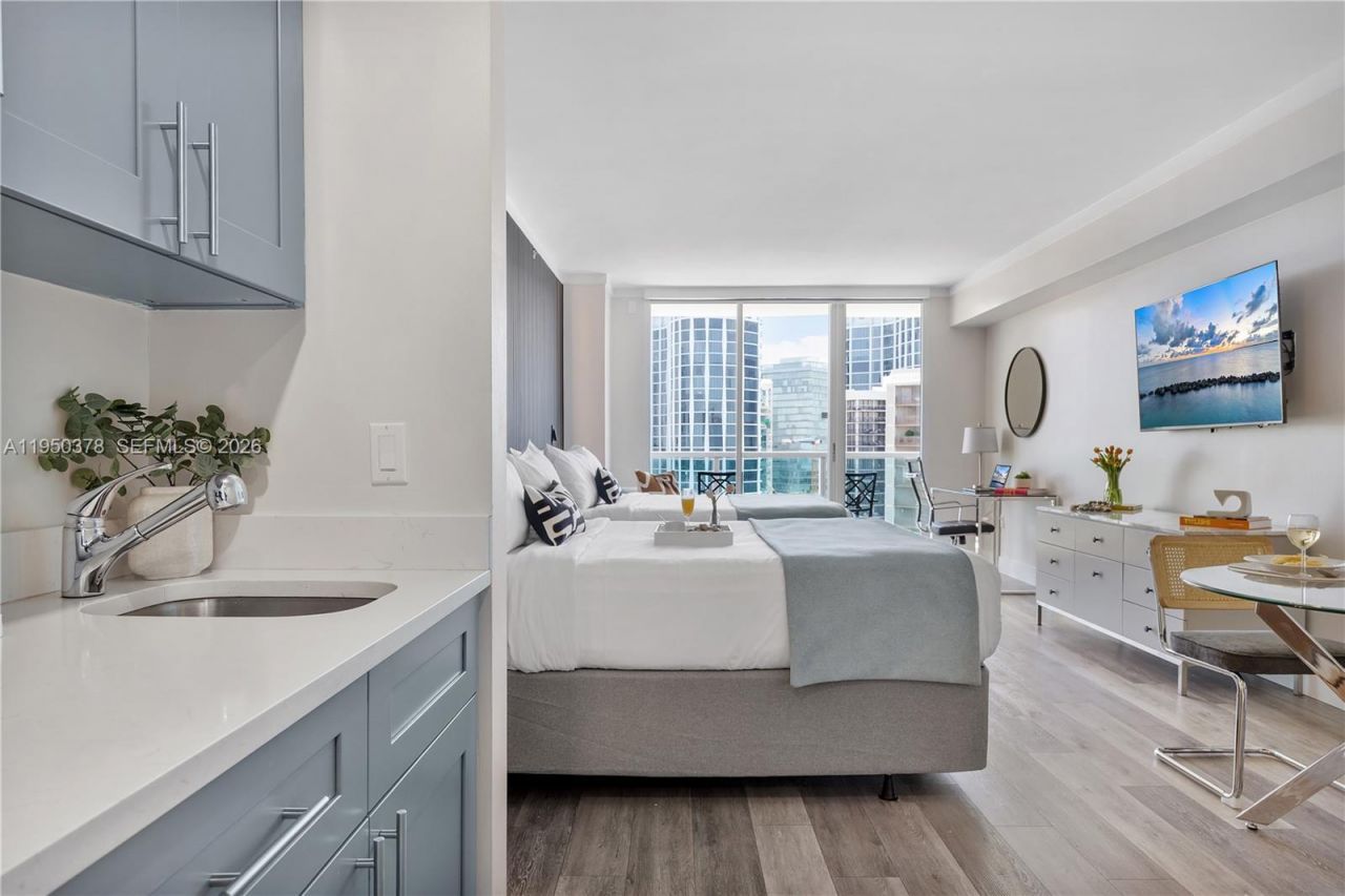 2889 Mcfarlane Rd, Unit 1409, Miami, FL 33133 Photo
