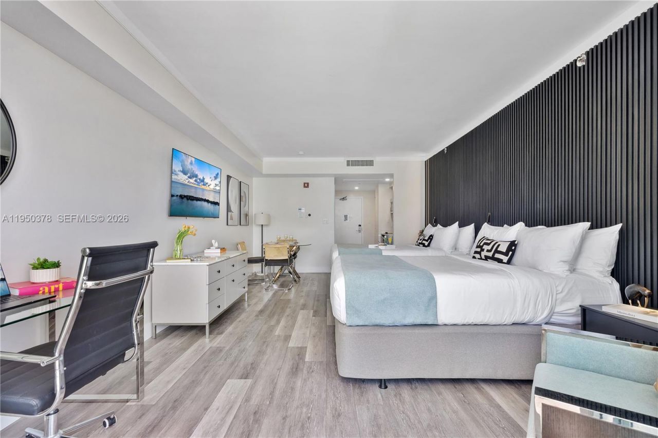 2889 Mcfarlane Rd, Unit 1409, Miami, FL 33133 Photo