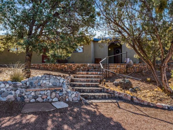1775 Fort Union Drive , Santa Fe, NM 87505