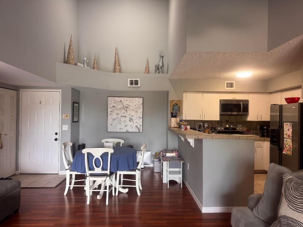 1707 Village Boulevard, Unit 307, West Palm Beach, FL 33409 Photo