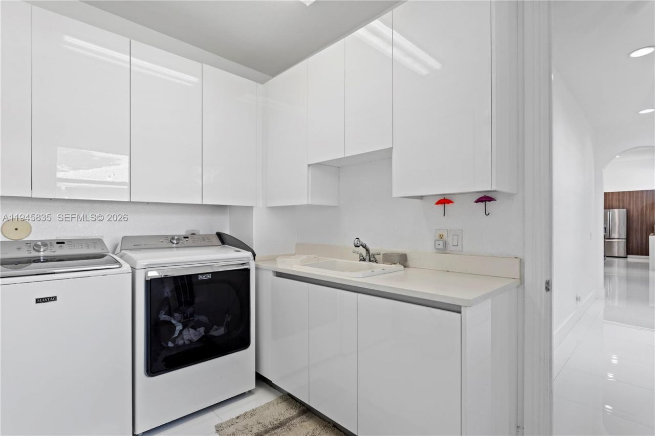 1499 Victoria Isle Dr, Weston, FL 33327 Photo