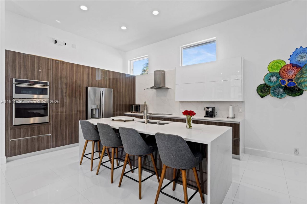 1499 Victoria Isle Dr, Weston, FL 33327 Photo