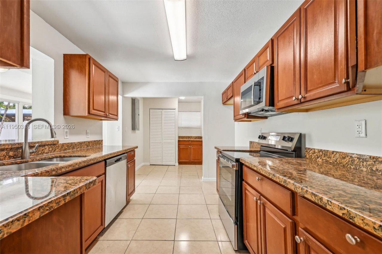 334 NW 12th Ave, Boca Raton, FL 33486 Photo