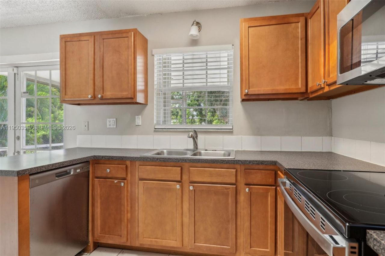 1531 N 17th Ave N, Lake Worth, FL 33460 Photo