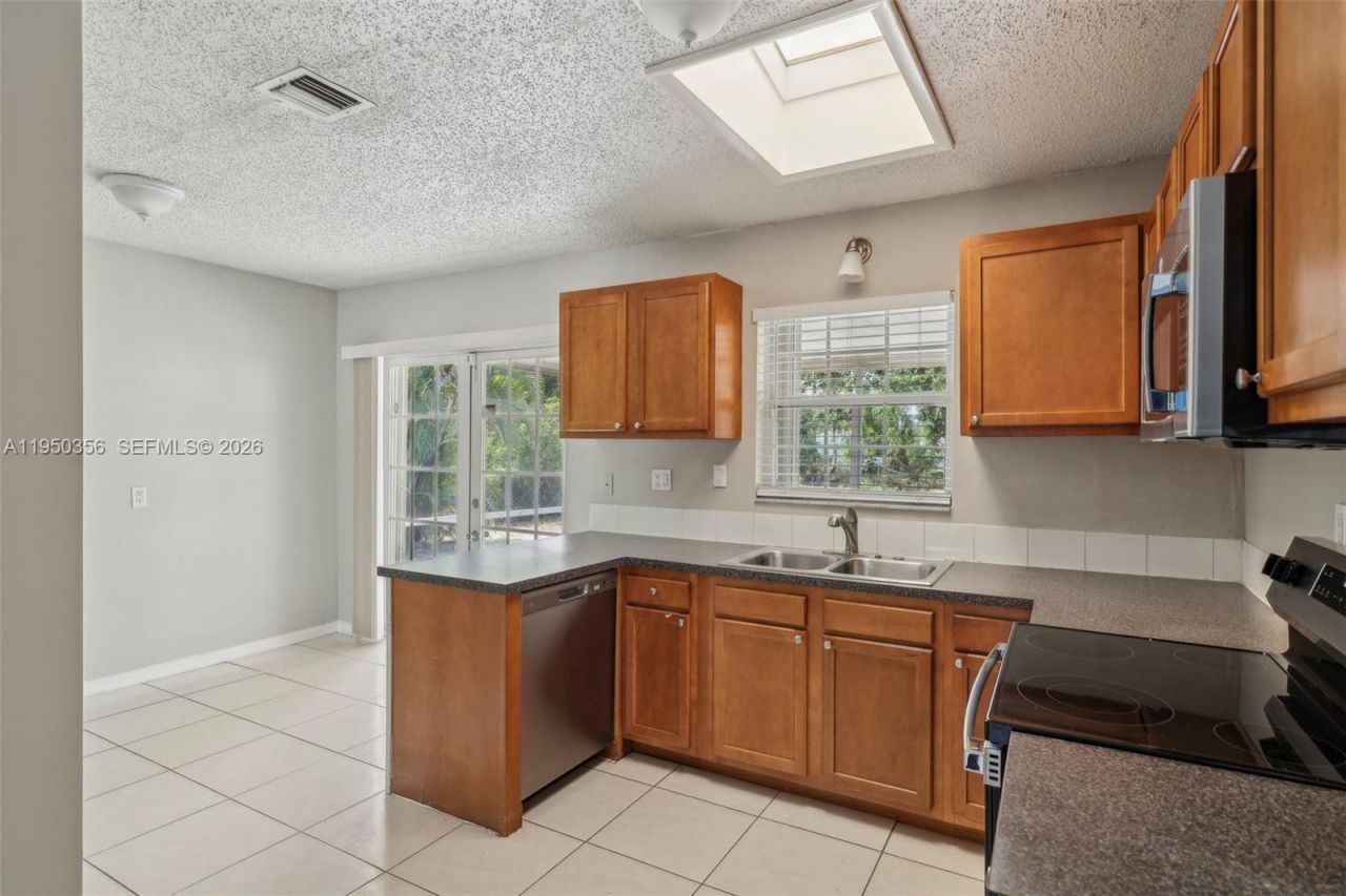 1531 N 17th Ave N, Lake Worth, FL 33460 Photo