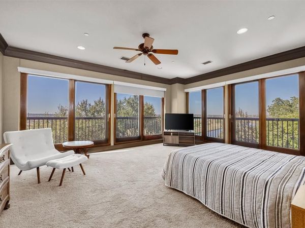 501 Samuels Avenue, Unit 230, Fort Worth, TX 76102