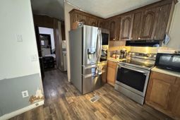 1212 Kingcrest Dr. photo 4