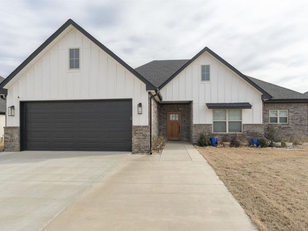 115 Corniche Lane, Maumelle, AR 72113