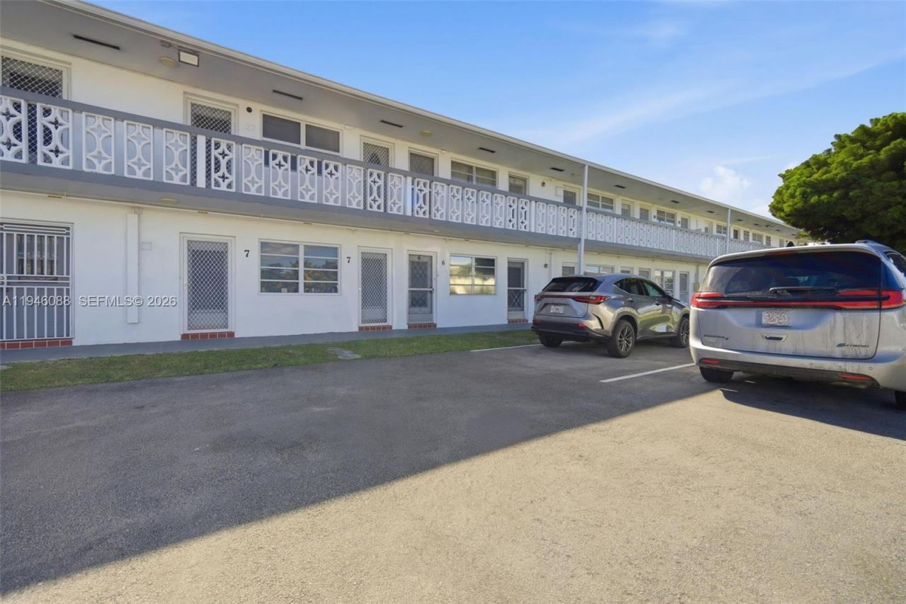 52 NE 204th St, Unit 6, Miami Gardens, FL 33179 Photo