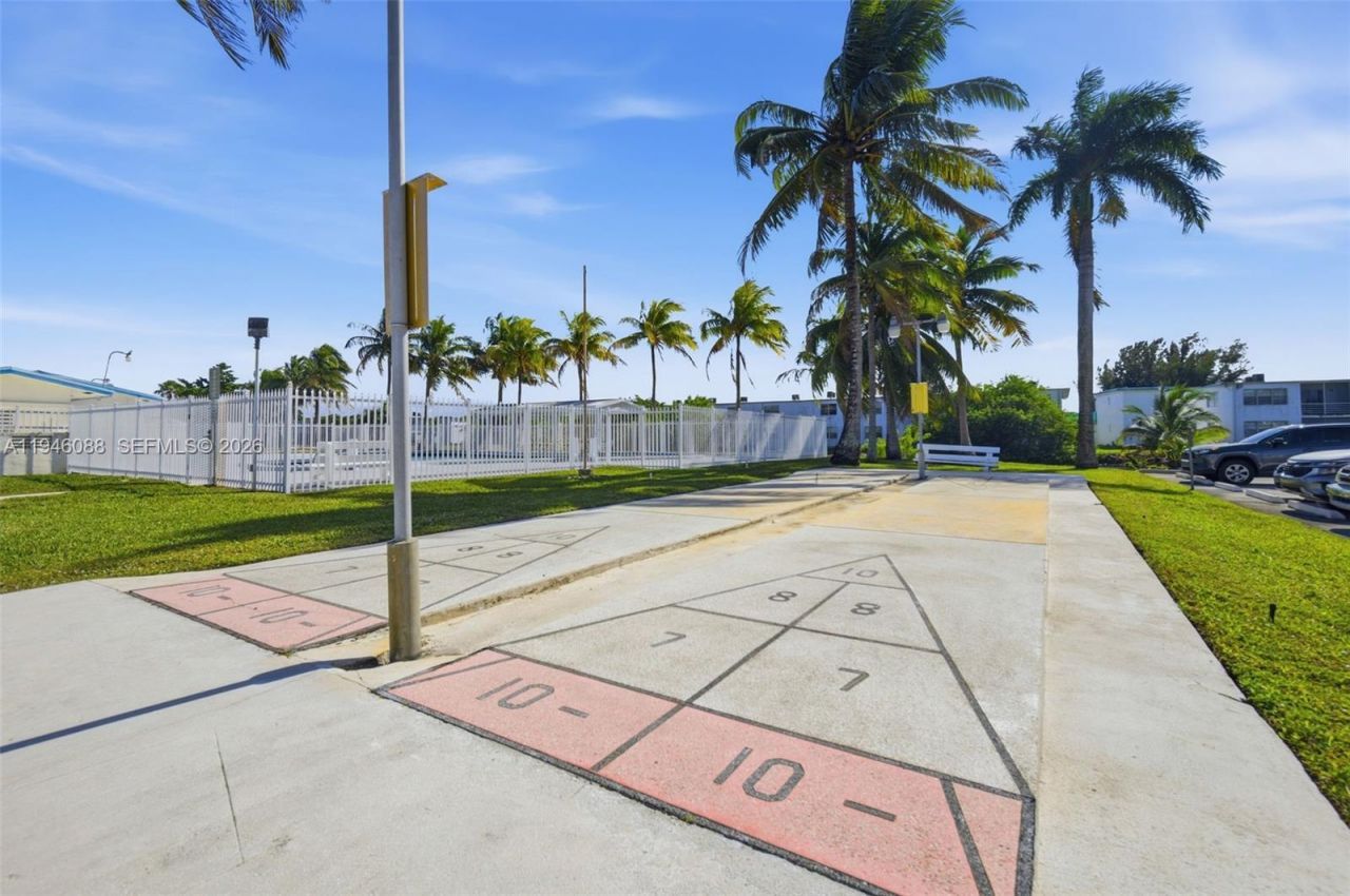 52 NE 204th St, Unit 6, Miami Gardens, FL 33179 Photo