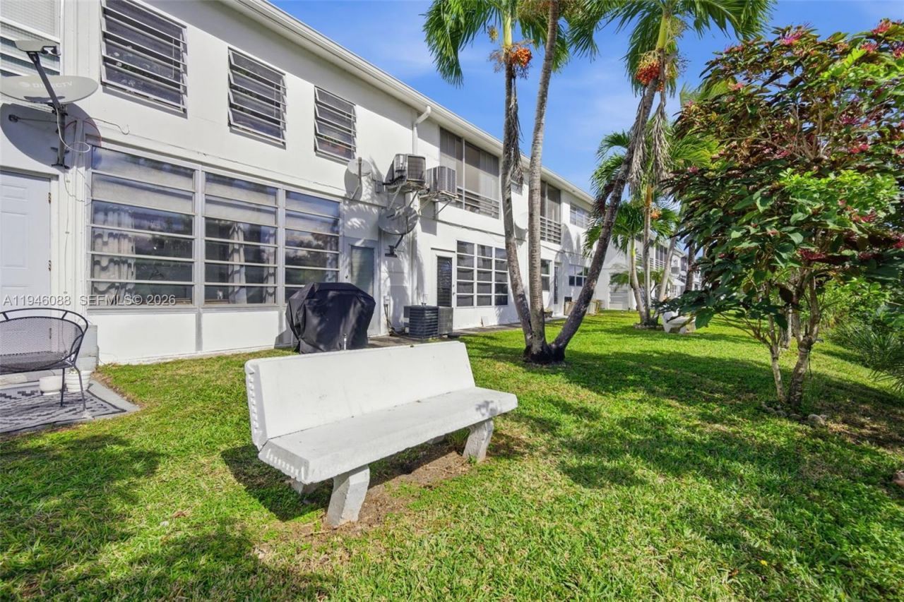 52 NE 204th St, Unit 6, Miami Gardens, FL 33179 Photo