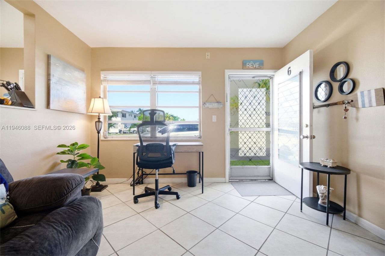 52 NE 204th St, Unit 6, Miami Gardens, FL 33179 Photo