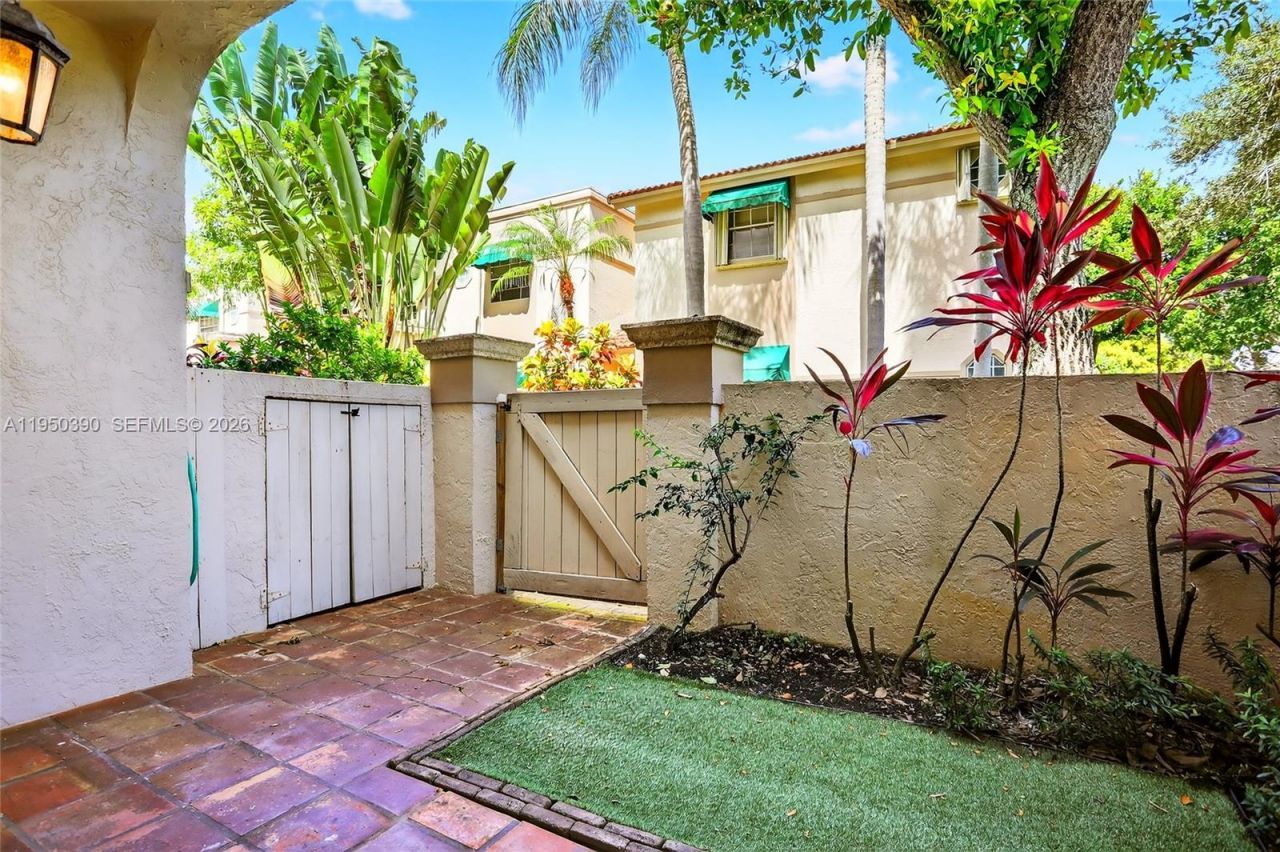 6582 Via Regina, Unit 6582, Boca Raton, FL 33433 Photo