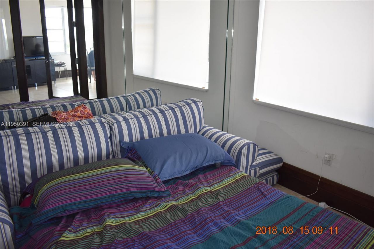 5255 Collins Ave, Unit 4F, Miami Beach, FL 33140 Photo