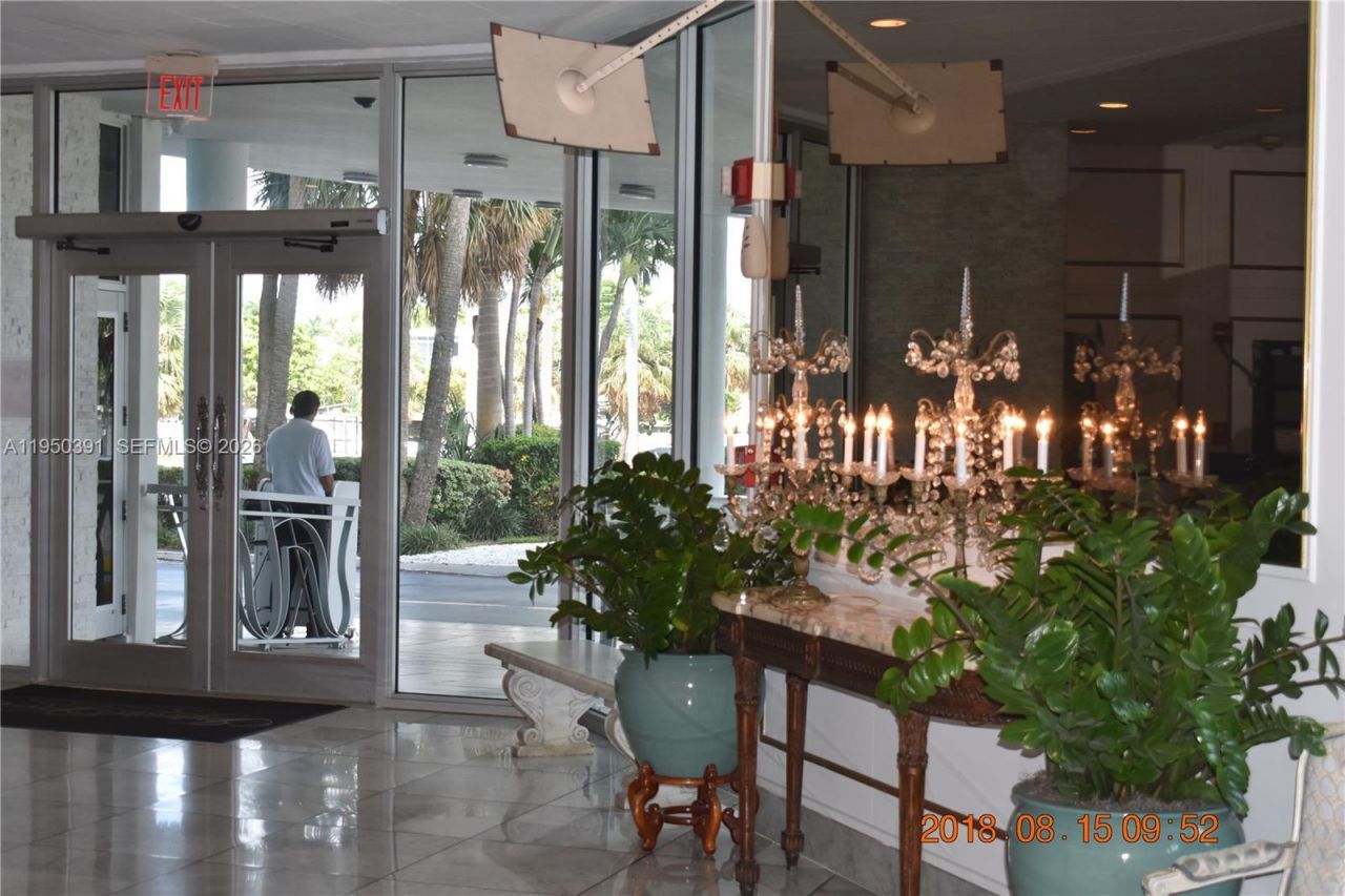 5255 Collins Ave, Unit 4F, Miami Beach, FL 33140 Photo
