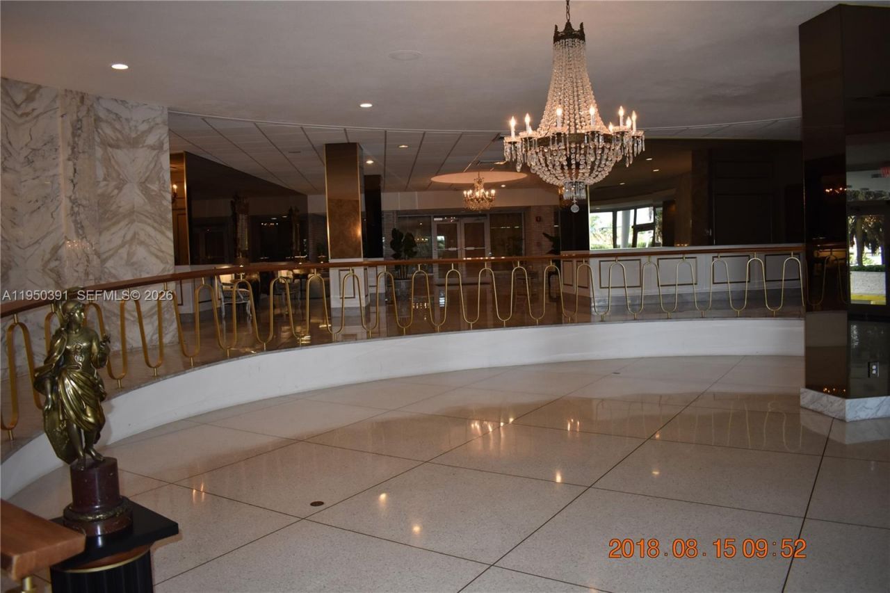 5255 Collins Ave, Unit 4F, Miami Beach, FL 33140 Photo