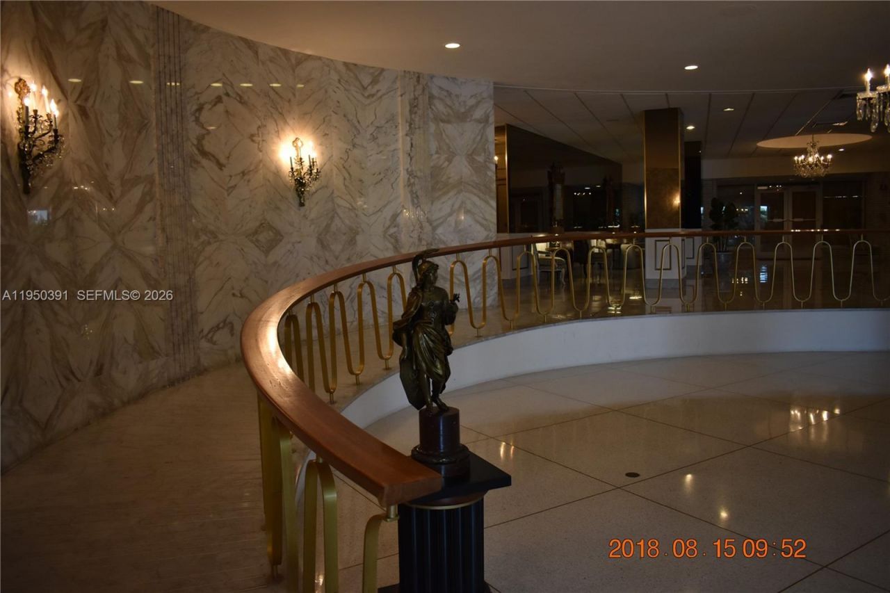 5255 Collins Ave, Unit 4F, Miami Beach, FL 33140 Photo