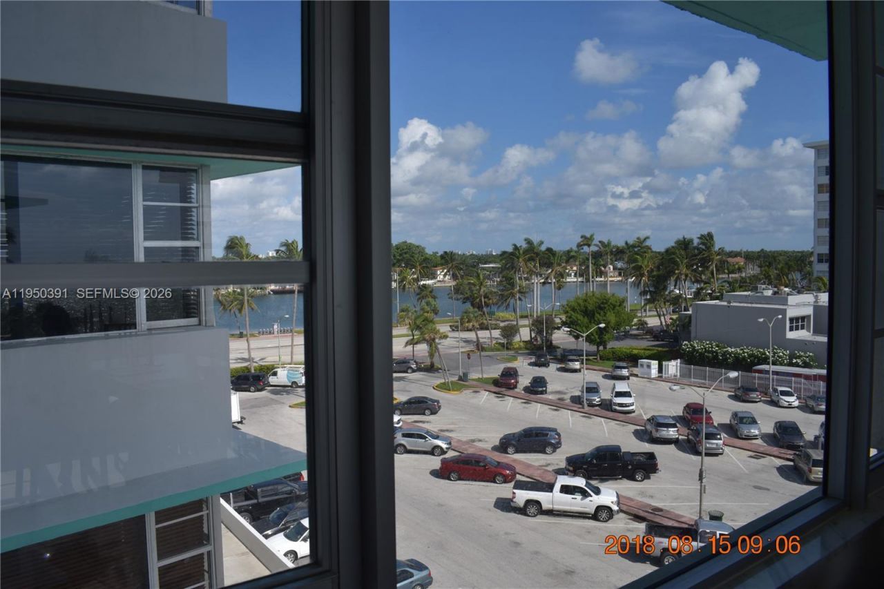 5255 Collins Ave, Unit 4F, Miami Beach, FL 33140 Photo